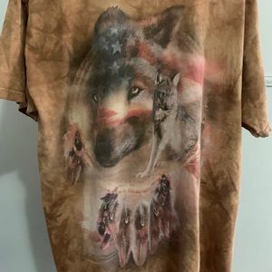 Wolves graphic T